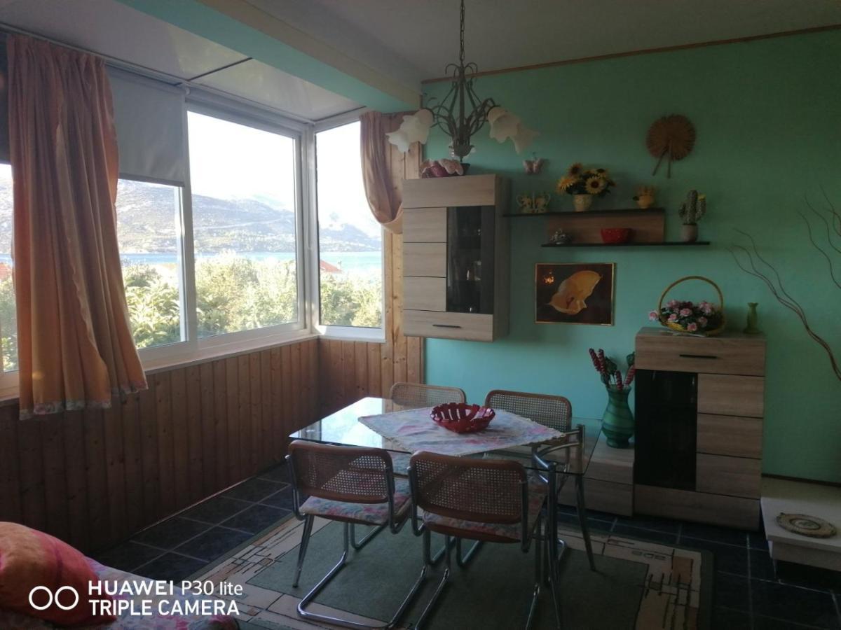 Apartmani Zute Račišće Bagian luar foto
