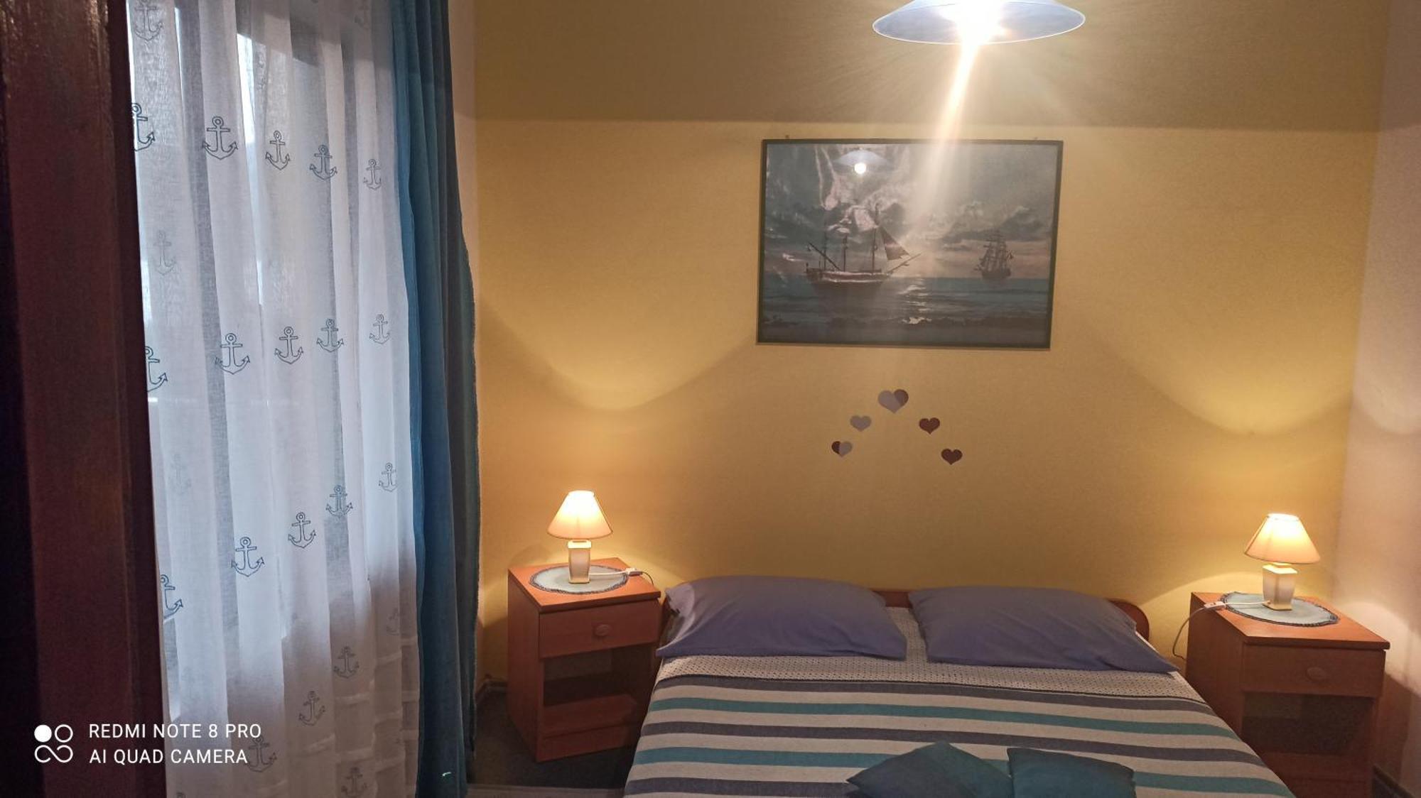 Apartmani Zute Račišće Ruang foto