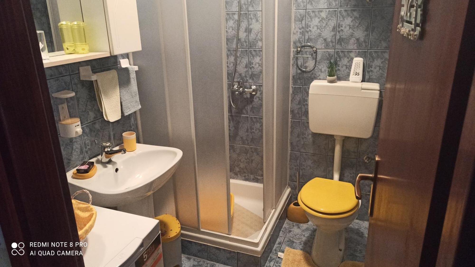 Apartmani Zute Račišće Ruang foto