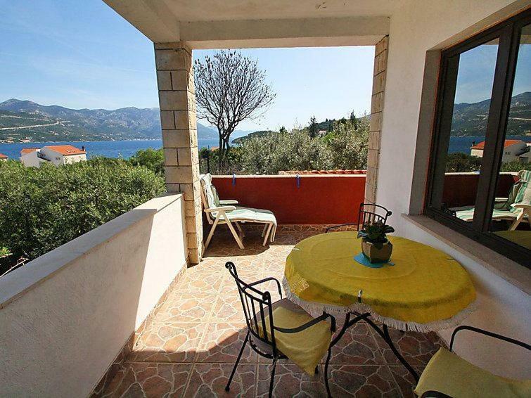 Apartmani Zute Račišće Bagian luar foto