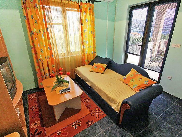 Apartmani Zute Račišće Bagian luar foto